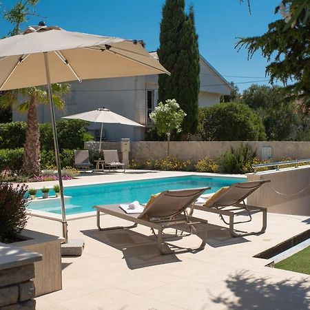 Pool Apartments Galeb Новаля Екстер'єр фото