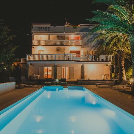 Pool Apartments Galeb Новаля Екстер'єр фото