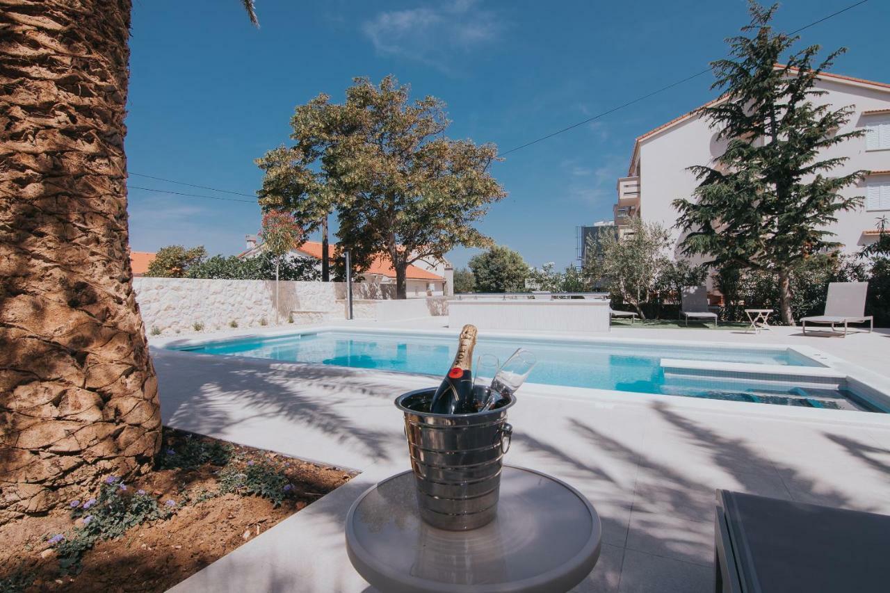 Pool Apartments Galeb Новаля Екстер'єр фото